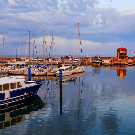 Marina, Ile Des Pecheurs - Acces Piscine Et Spa Ле Баркарес Экстерьер фото